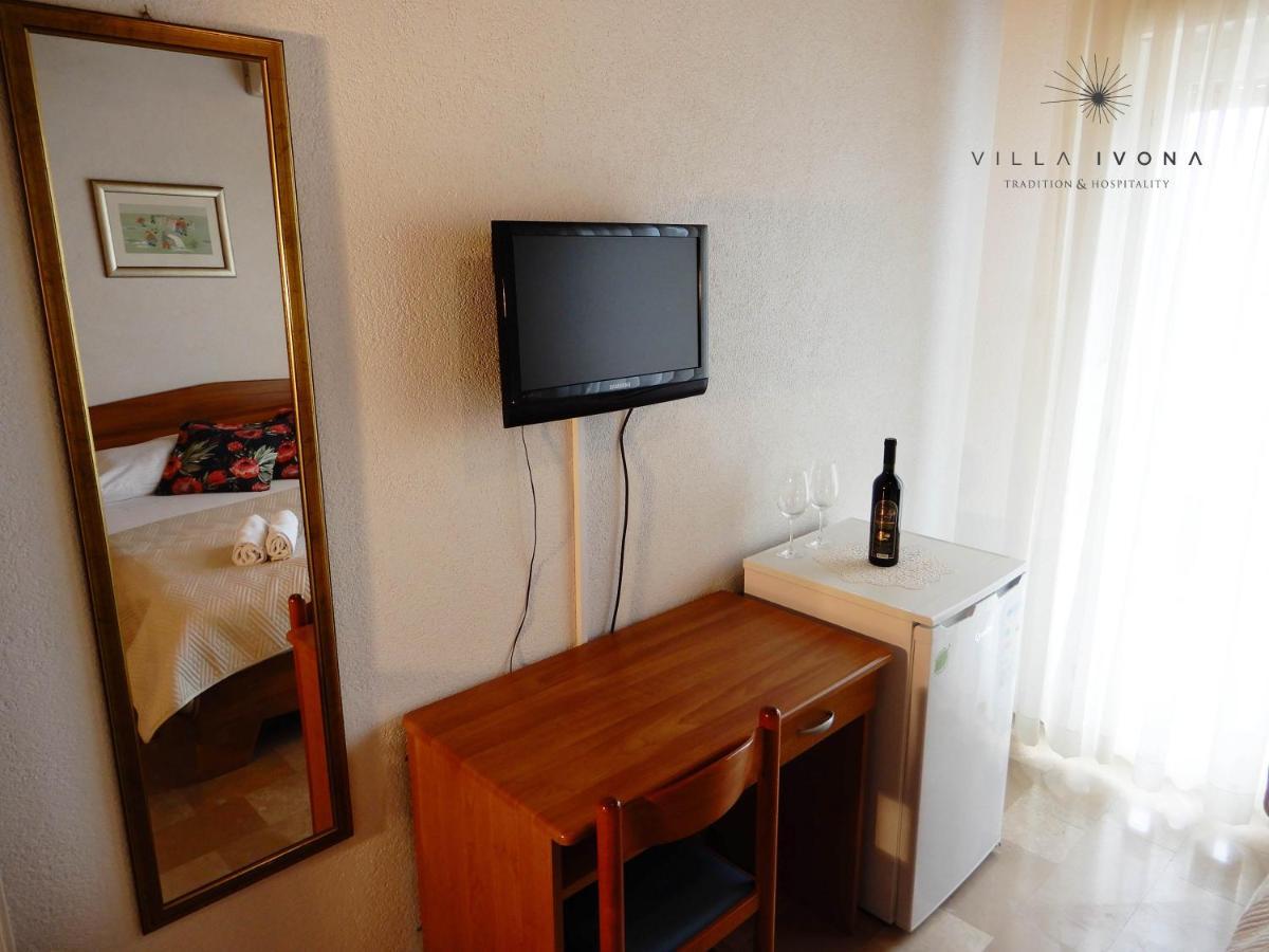 Bed And Breakfast Ivona Baska Voda Bagian luar foto